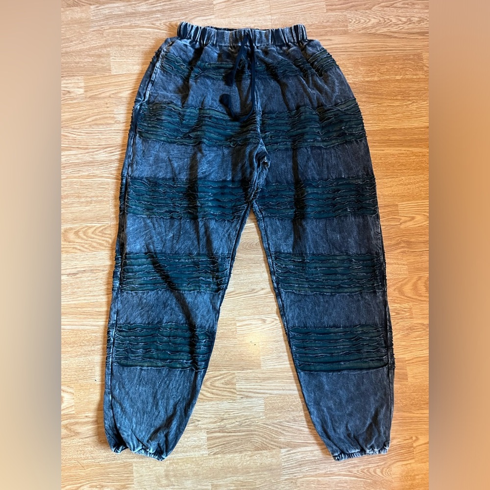 NWT Gray Hippie Baggy Green Decorative Rips Distressed Sweatpants